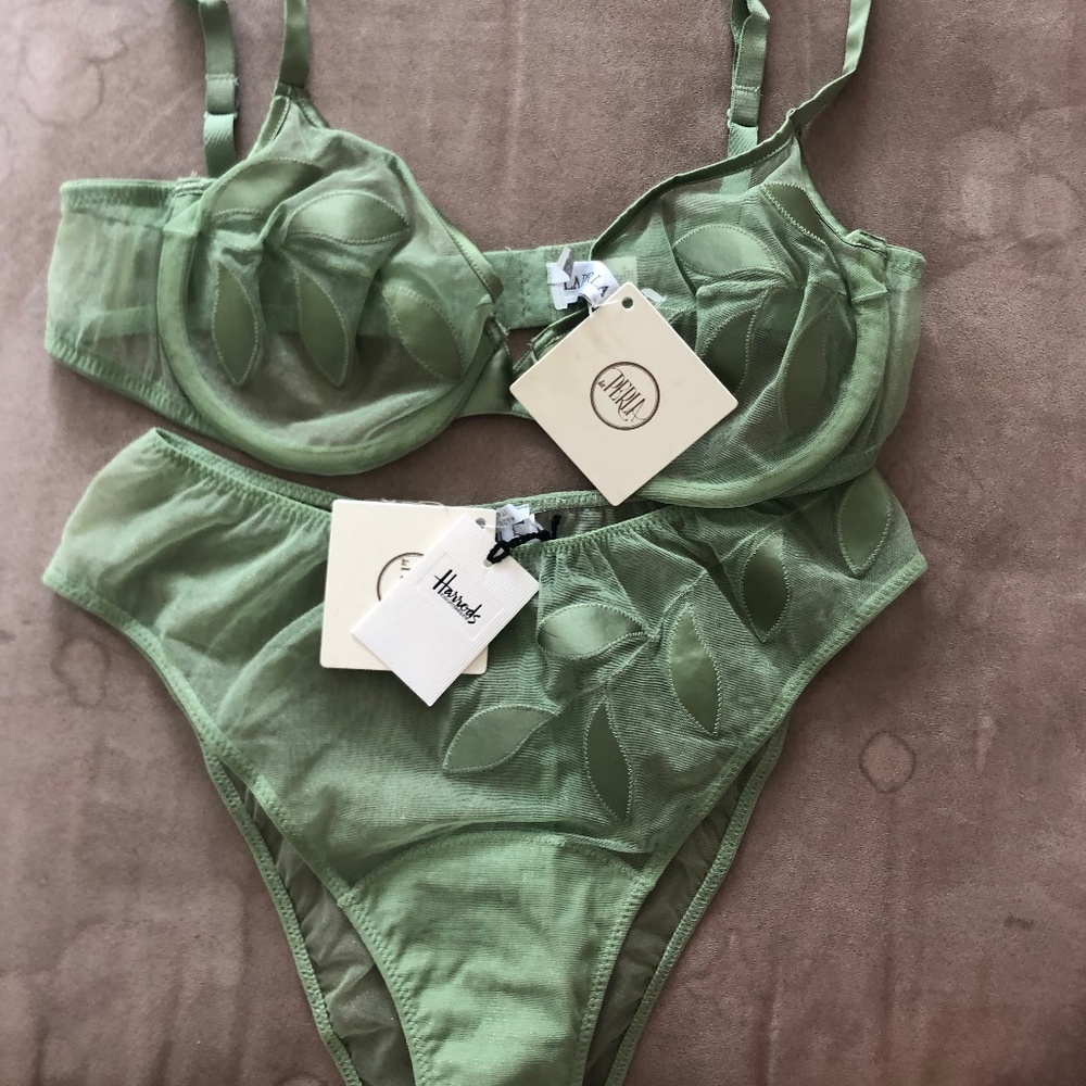 NWT La Perla Green Bra + Panty Set